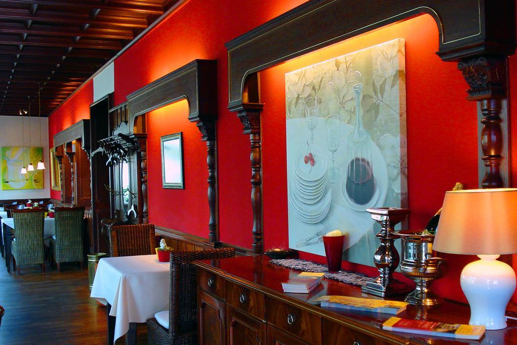 Hotel Fuerstenberg バート・ノイェンアール・アールヴァイラー 部屋 写真